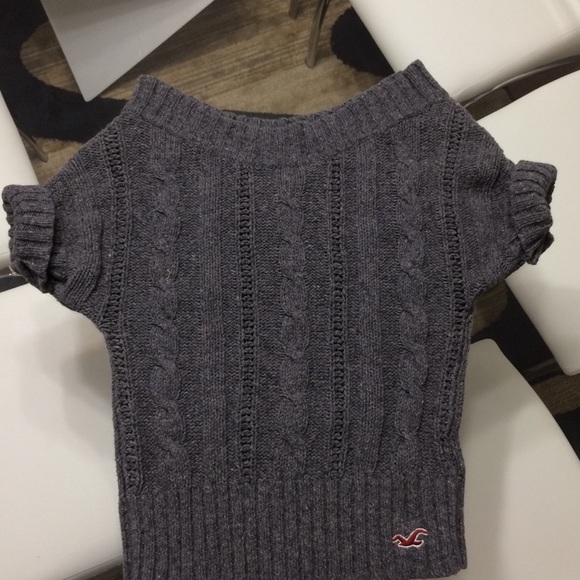 Hollister off the shoulder top - Picture 1 of 4